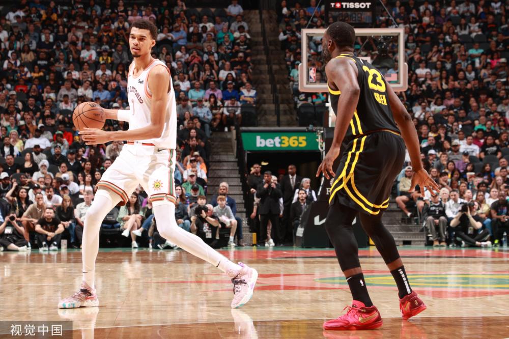 的无数球迷 的无数球迷